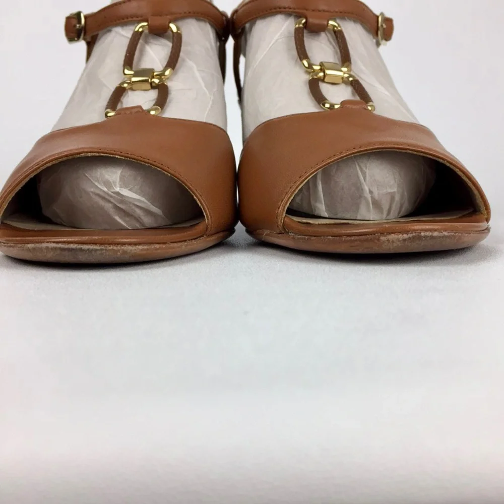 AGL Attilio Giusti Leombruni Womens Tan Wedge Sandal Gold Buckle size 40 US 10